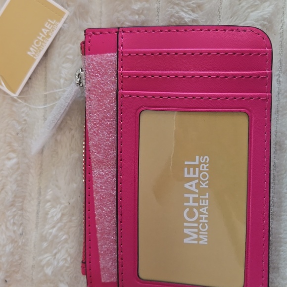 Michael Kors Fuchsia Quilted Id/coin Holder NWT - Picture 3 of 4